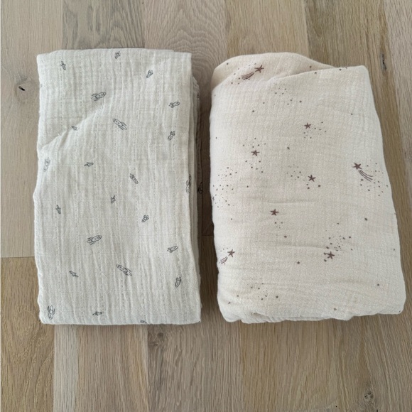 Mushie Other - Bundle of Mushie Rocketship Swaddle and Starry Crib Sheet